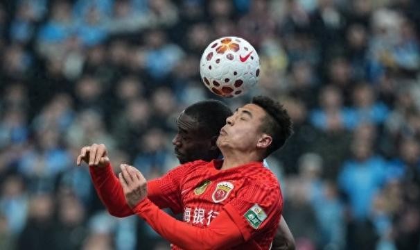 开云官网-观察：没有利刃时盾牌也是进攻利器，海港依靠“定位导弹”赢下保级大战有启示
