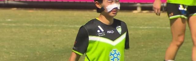 面部骨折后重返赛场 吴澄舒靠“脸”收获澳超首球