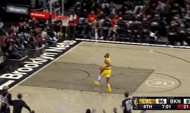 开云体育-浓眉归来为勒布朗减负 精彩暴扣令篮网主场倒戈